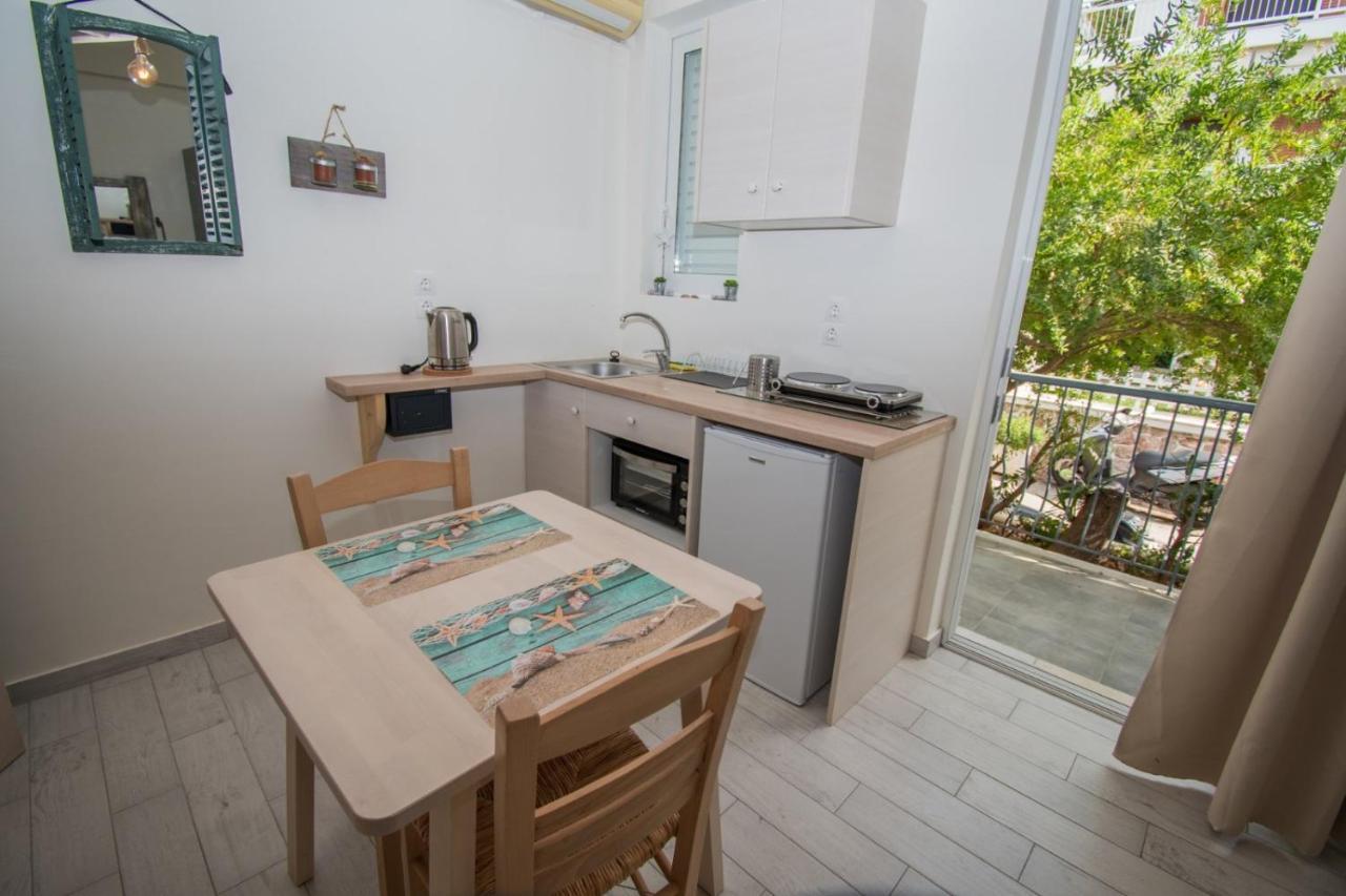 Alexandros Aparthotel Poros Town Екстериор снимка